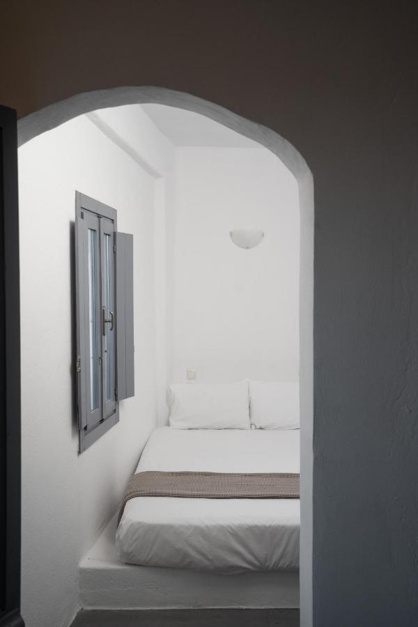 Hotel Blue White