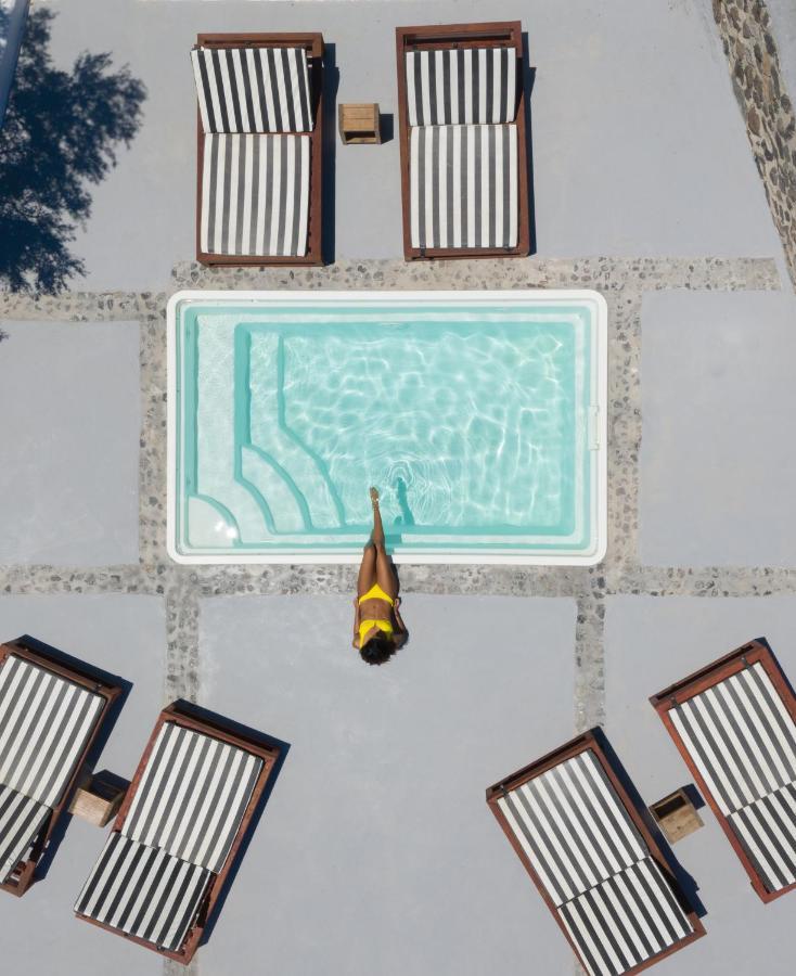 Hotel Blue White